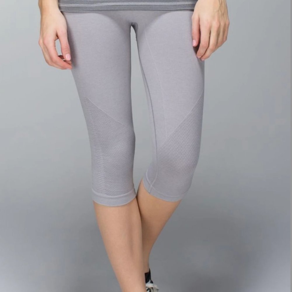 🍋Lululemon in the flow III grey purple size 6